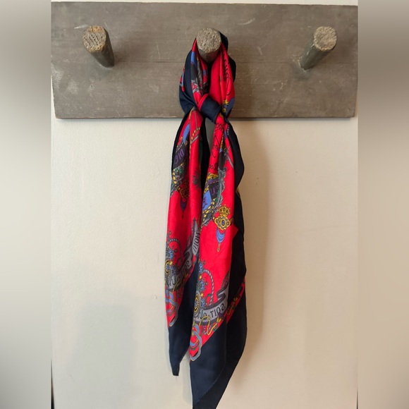 Silk twill scarf - Picture 9 of 11